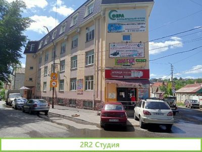 Цветы в проходном месте