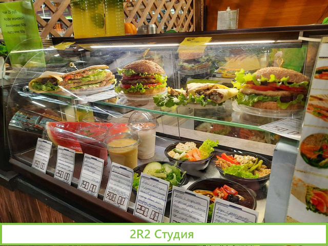 Действующее кафе-шаурма в центре продуктового рынк