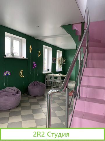 Дизайнерский магазин с кофейней