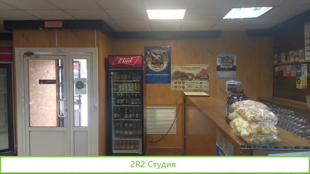 Два павильона-остановка с арендаторами в центре Ис