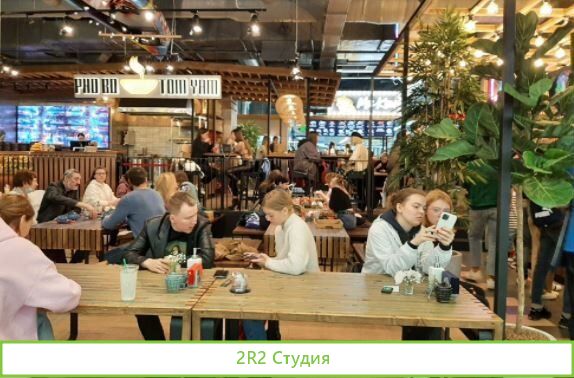 Фудкорт узнаваемого бренда / Доход 60000
