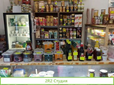 Небольшой магазин кондитерских изделий