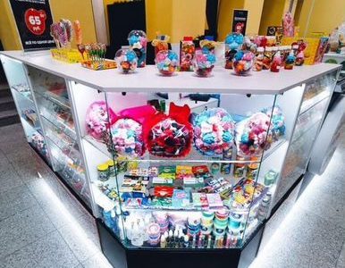 Островок импортных сладостей в Гостином дворе