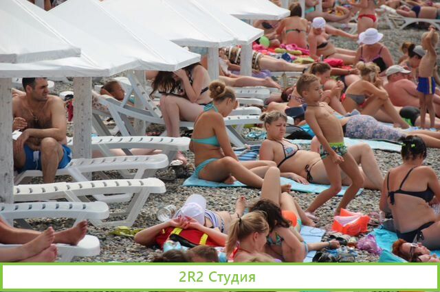 Парфюм по 500. на пляже в Адлере, 2022 год