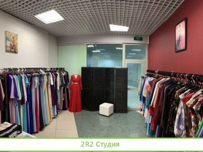 Продам студию платья