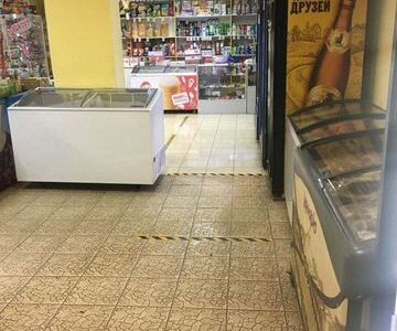 Продаю магазин готовый бизнес в Лен.обл. Сланцевск