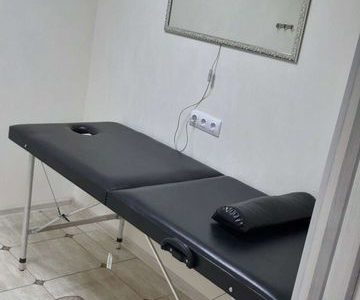 Сдается кабинет в салоне красоты и кушетка для нар