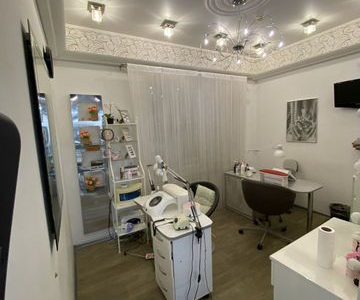 Сдам в аренду маникюрный кабинет
