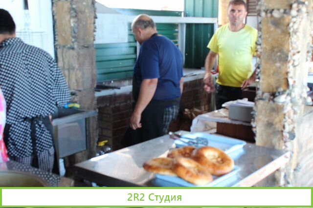 Шашлычная Американка на входе на пляж в Адлере