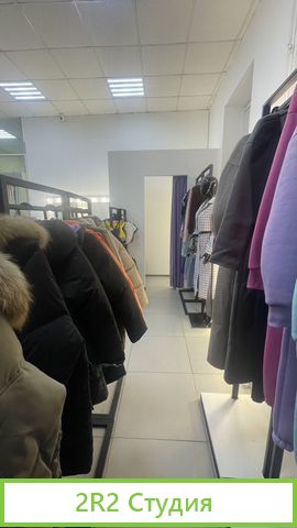 Шоурум женской одежды с бьюти зоной